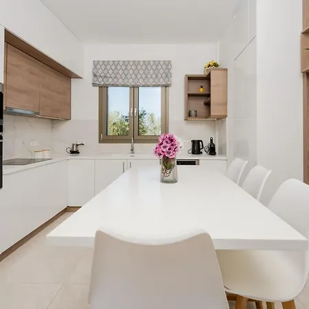 Casa Lydia - With Private Pool, By Zantewize וילה *