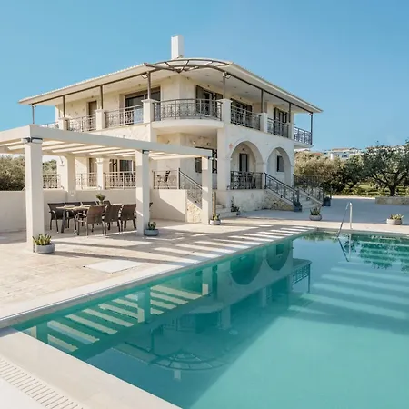 Casa Lydia - With Private Pool, By Zantewize Планос