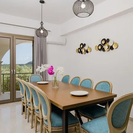 Casa Lydia - With Private Pool, By Zantewize וילה Plános