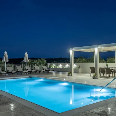 Casa Lydia - With Private Pool, By Zantewize *