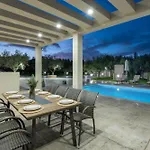 ヴィラ Casa Lydia - With Private Pool, By Zantewize Plános